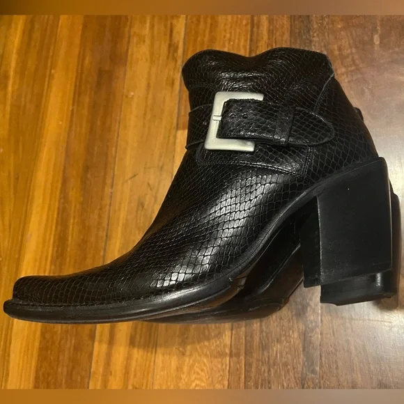 Authentic Freelance Black Leather pointed toe boots Size 36/6 mint condition - Picture 12 of 15